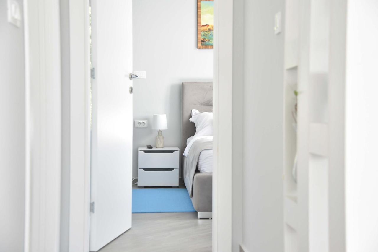 Verbalj Apartment With Swimming Pool Cattaro Esterno foto
