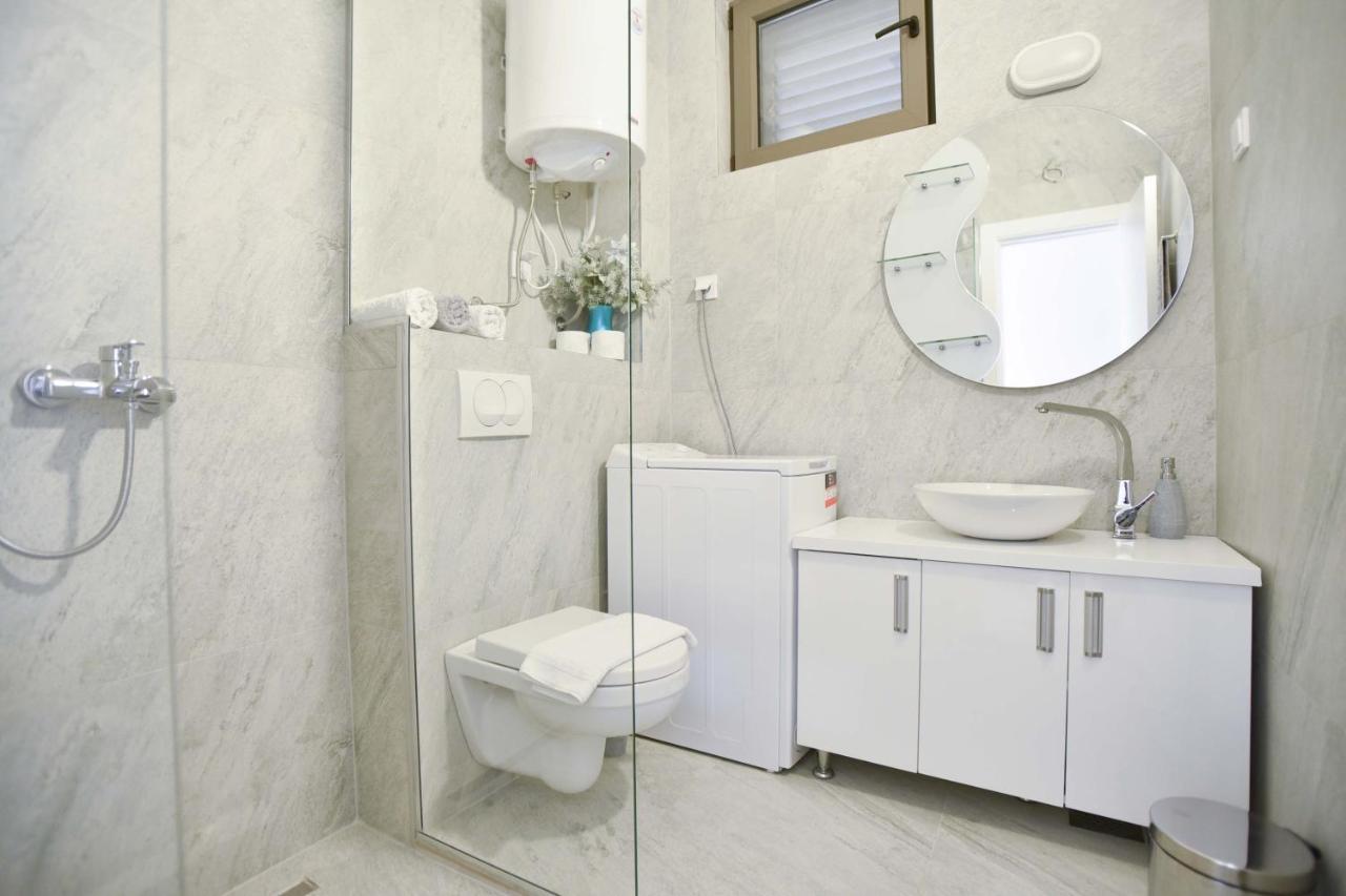 Verbalj Apartment With Swimming Pool Cattaro Esterno foto