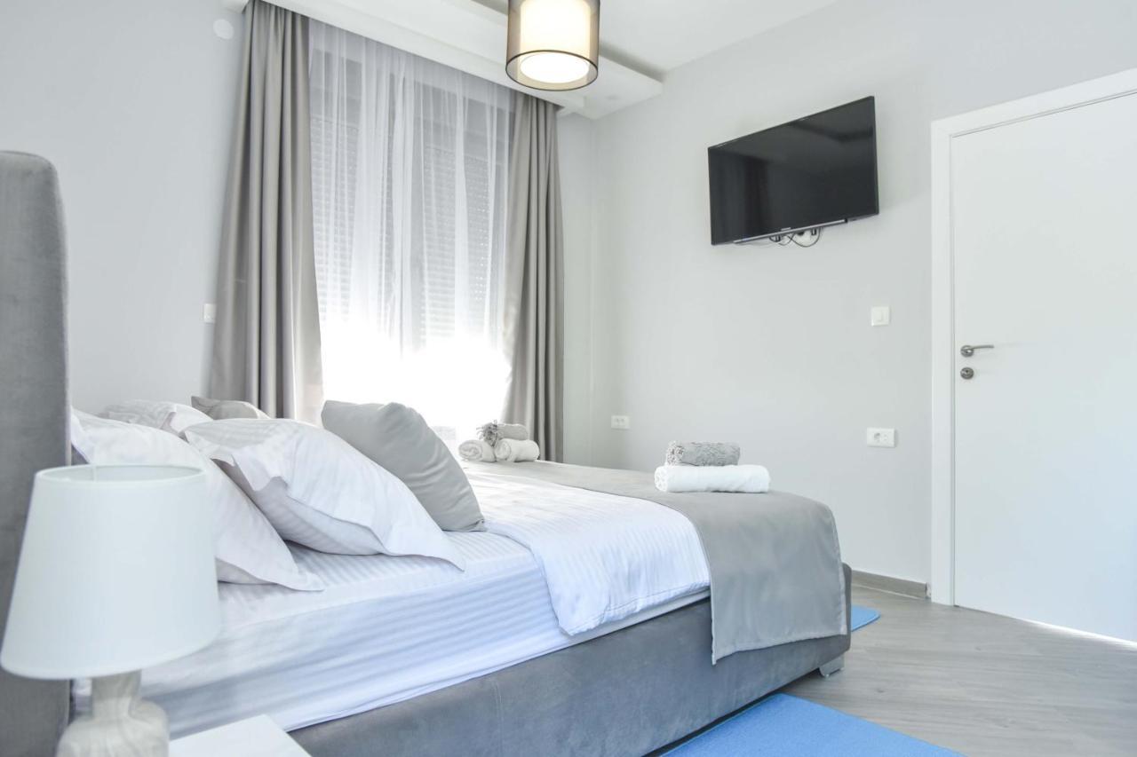 Verbalj Apartment With Swimming Pool Cattaro Esterno foto