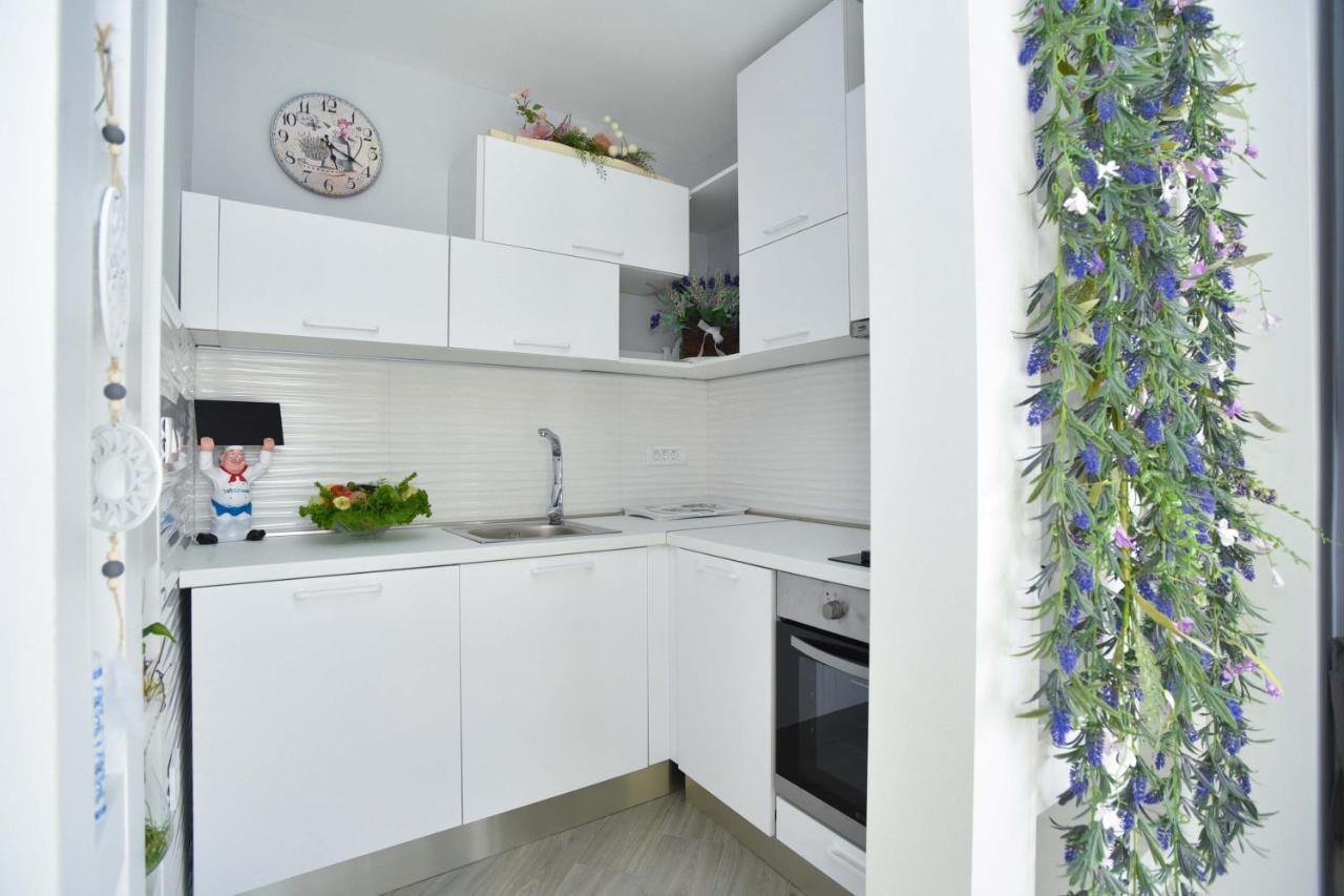 Verbalj Apartment With Swimming Pool Cattaro Esterno foto