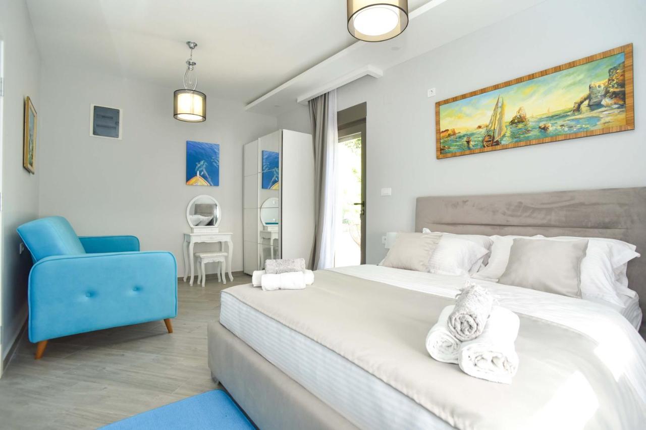 Verbalj Apartment With Swimming Pool Cattaro Esterno foto