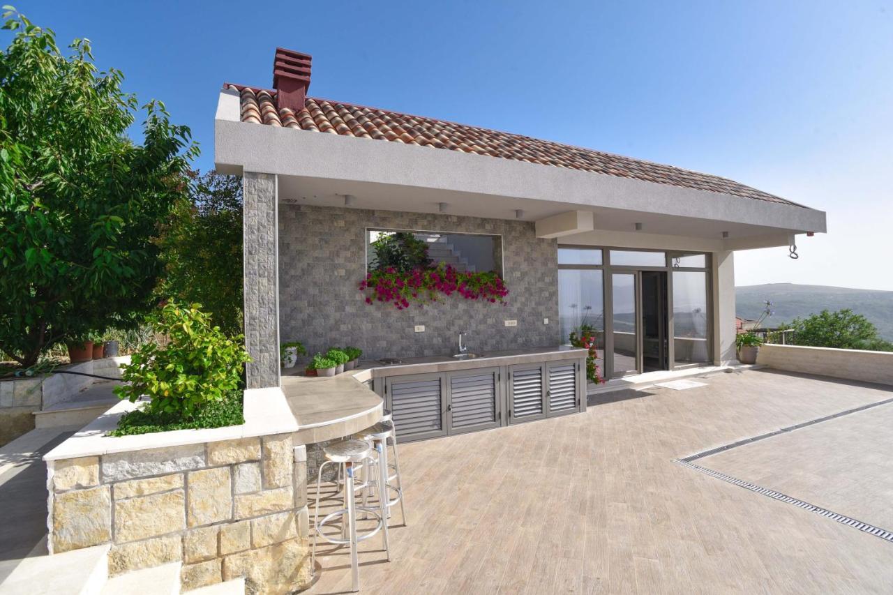 Verbalj Apartment With Swimming Pool Cattaro Esterno foto