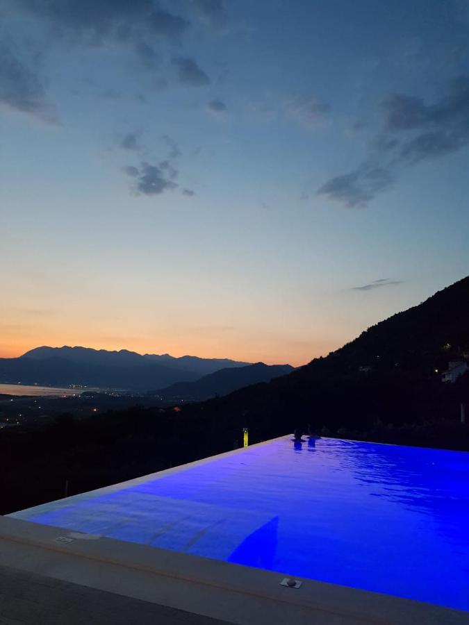 Verbalj Apartment With Swimming Pool Cattaro Esterno foto